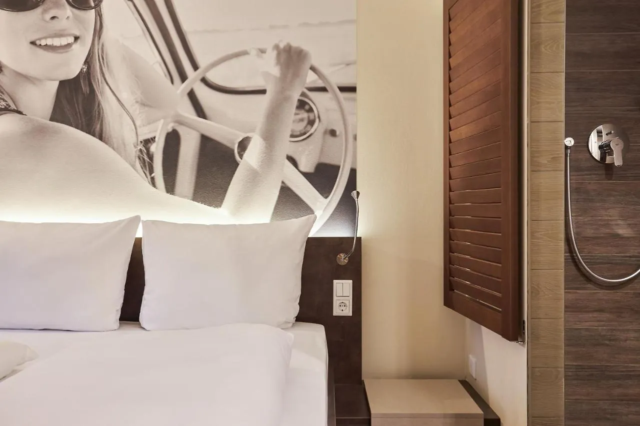 Hotel Gio Munich 4*,