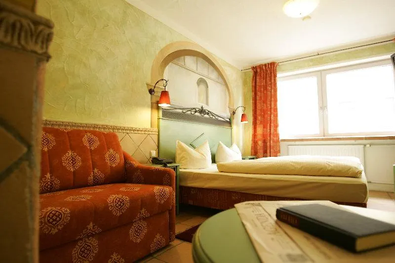 Hotel Gio Munich 4*,
